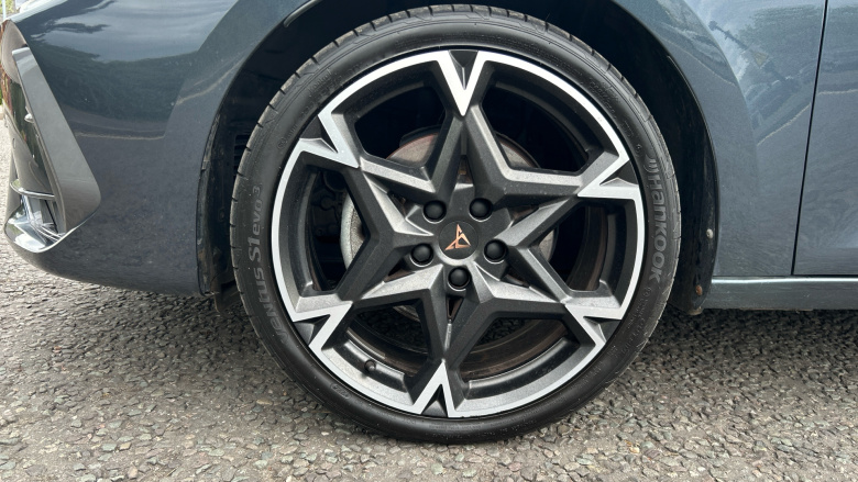 CUPRA Leon 1.5 eTSI 150 V2 5dr DSG Petrol Hatchback